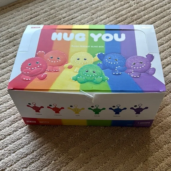 Popmart ‘Hug You’ Plush Pendant Blind Box - Multicolor - Picture 1 of 3